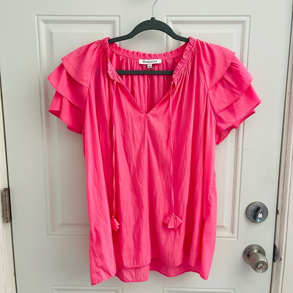 rose + olive gorgeous vibrant pink ruffled sleeve blouse size large
